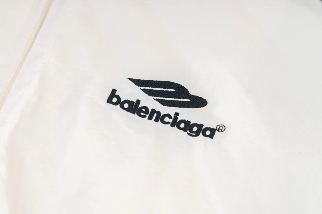 Waterproof nylon jacket