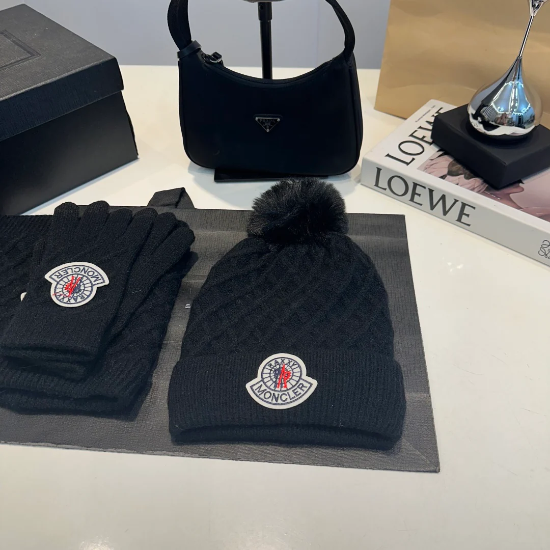 Embroidery knitted scarf hat gloves set