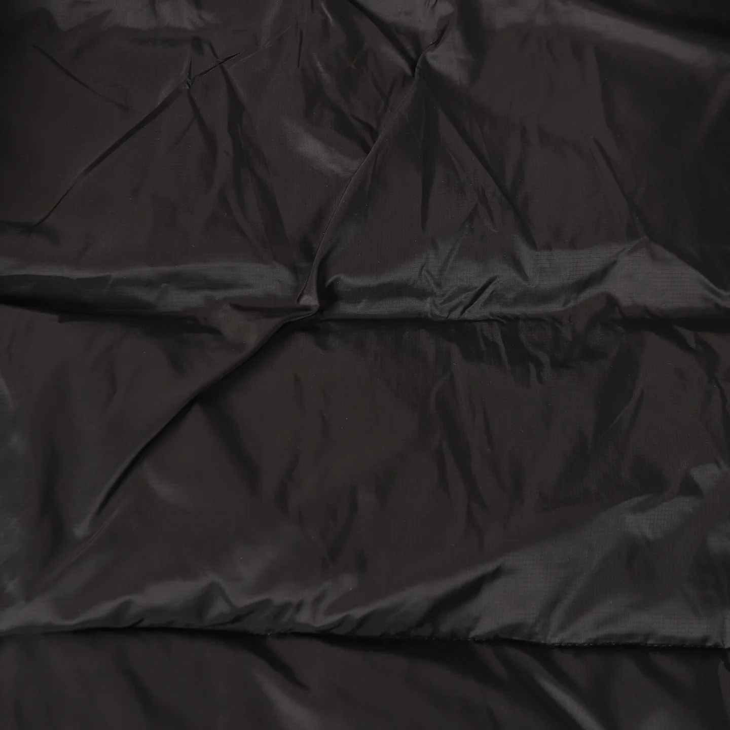 Pocket down hooded jacket