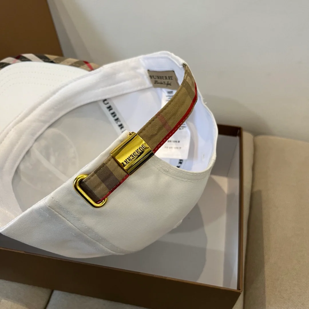 Plaid embroidered baseball cap