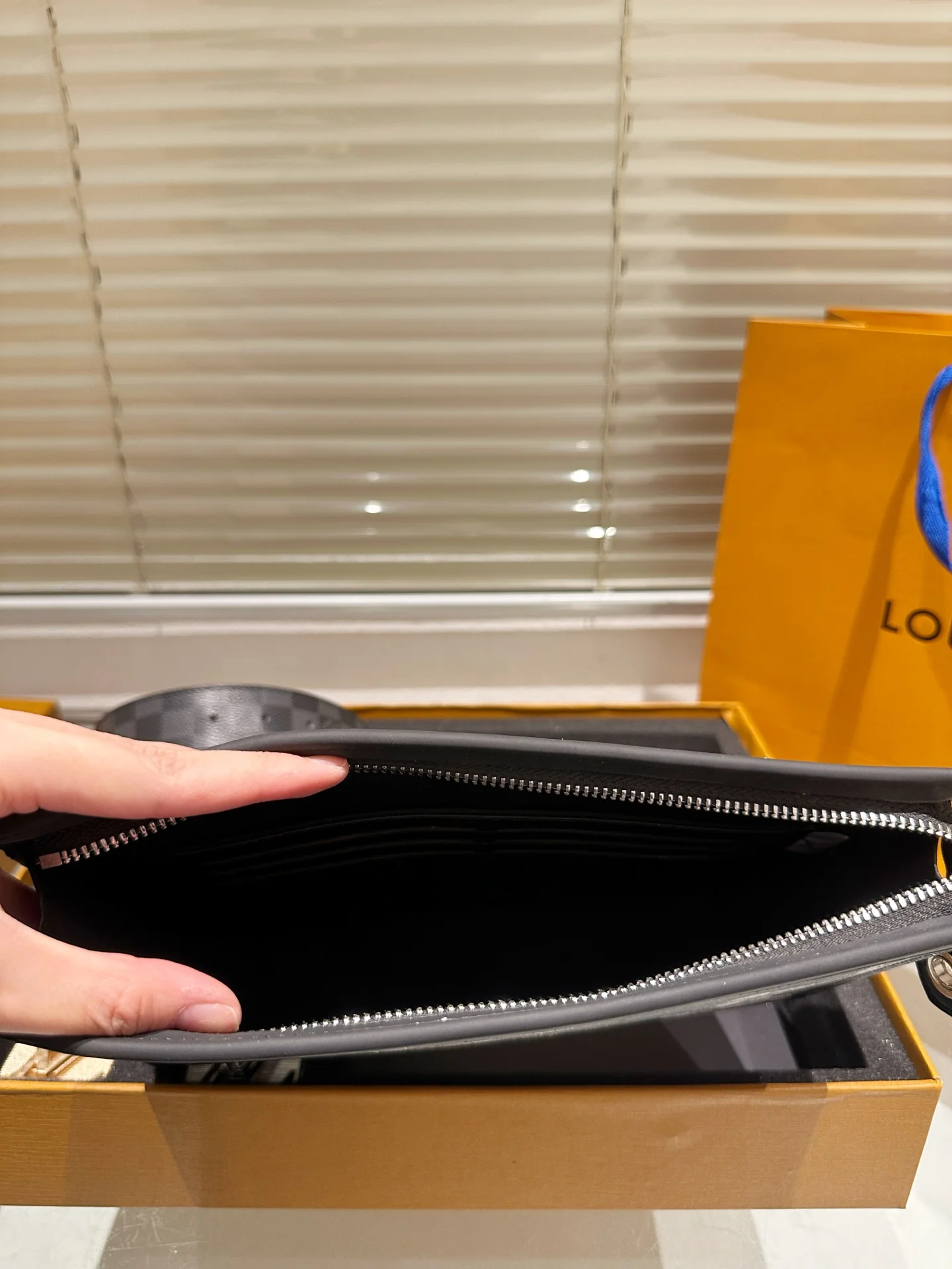 Men's Fashion Belt + Clutch Gift Box