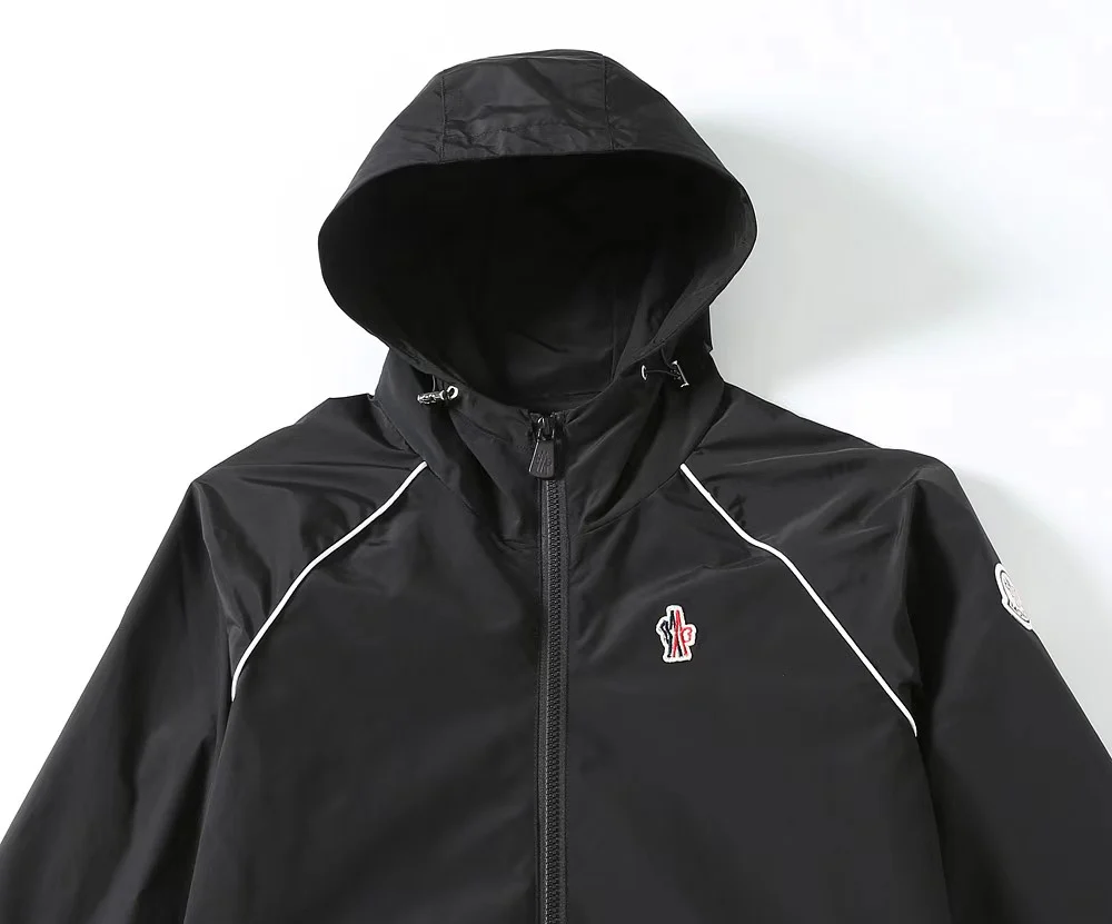 Nylon thin hooded jacket