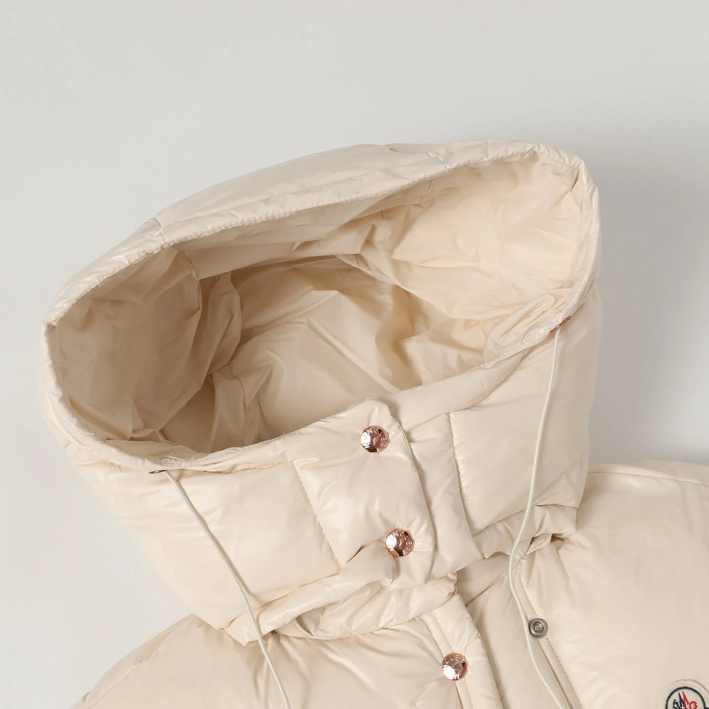 Fashionable hooded down vest