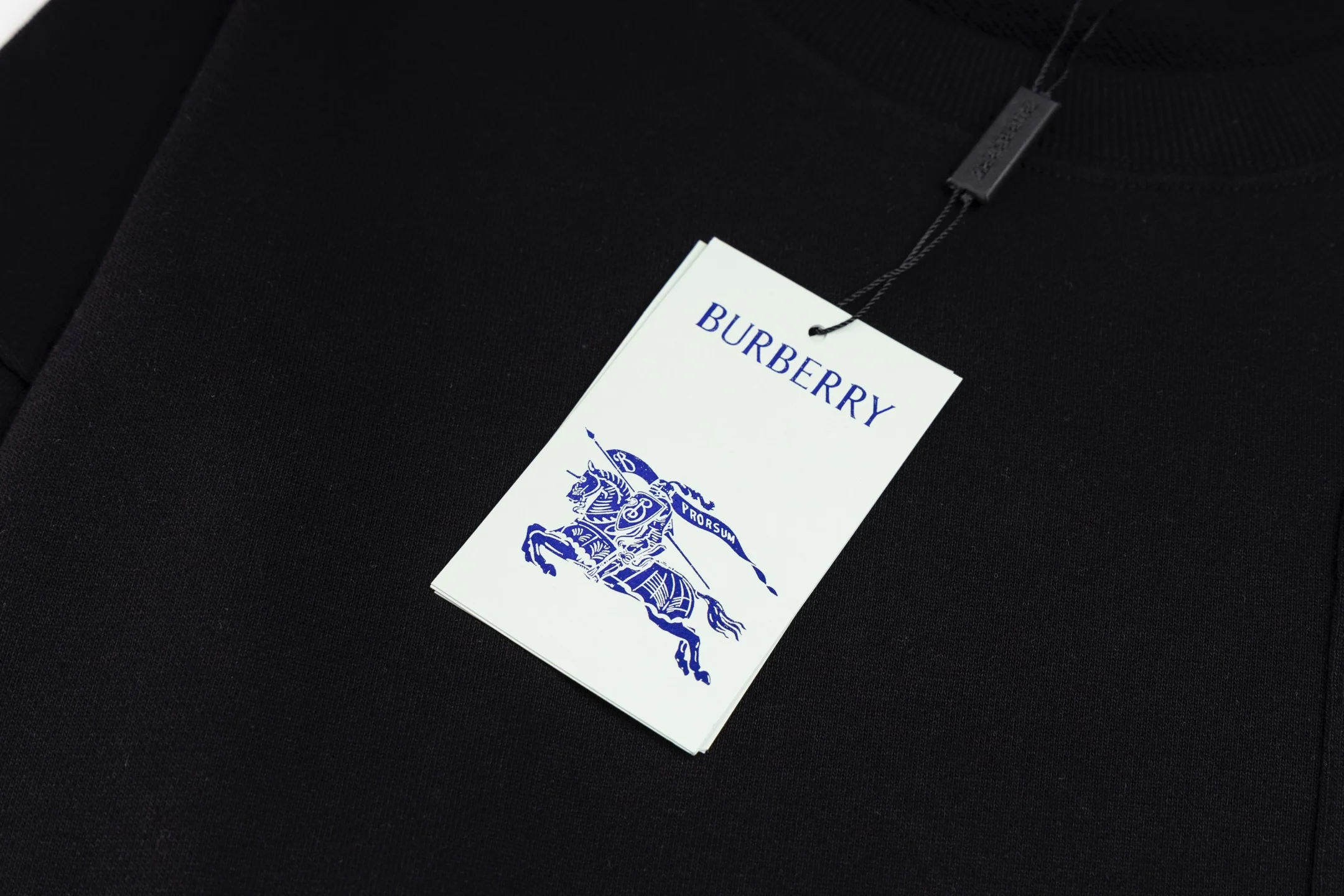 Pocket embroidered cotton sweatshirt