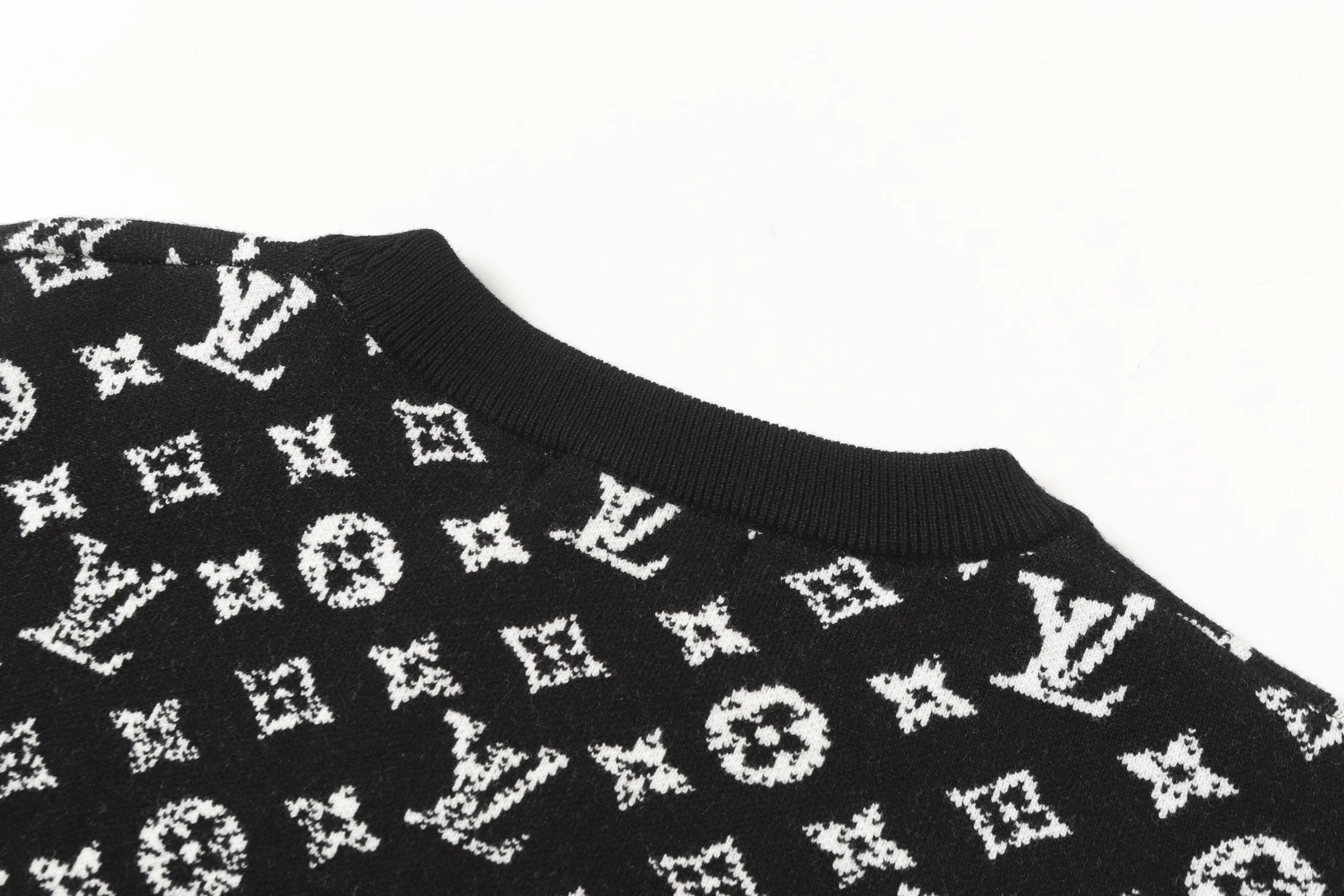 knitted jacquard cashmere sweater