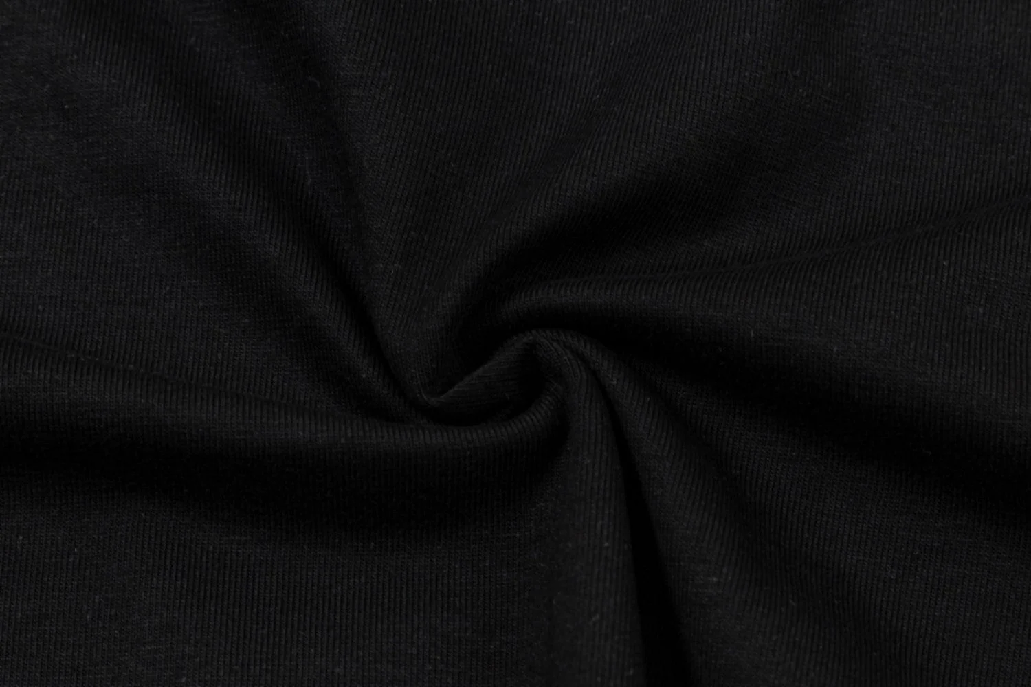 Creative embroidered pocket T-shirt