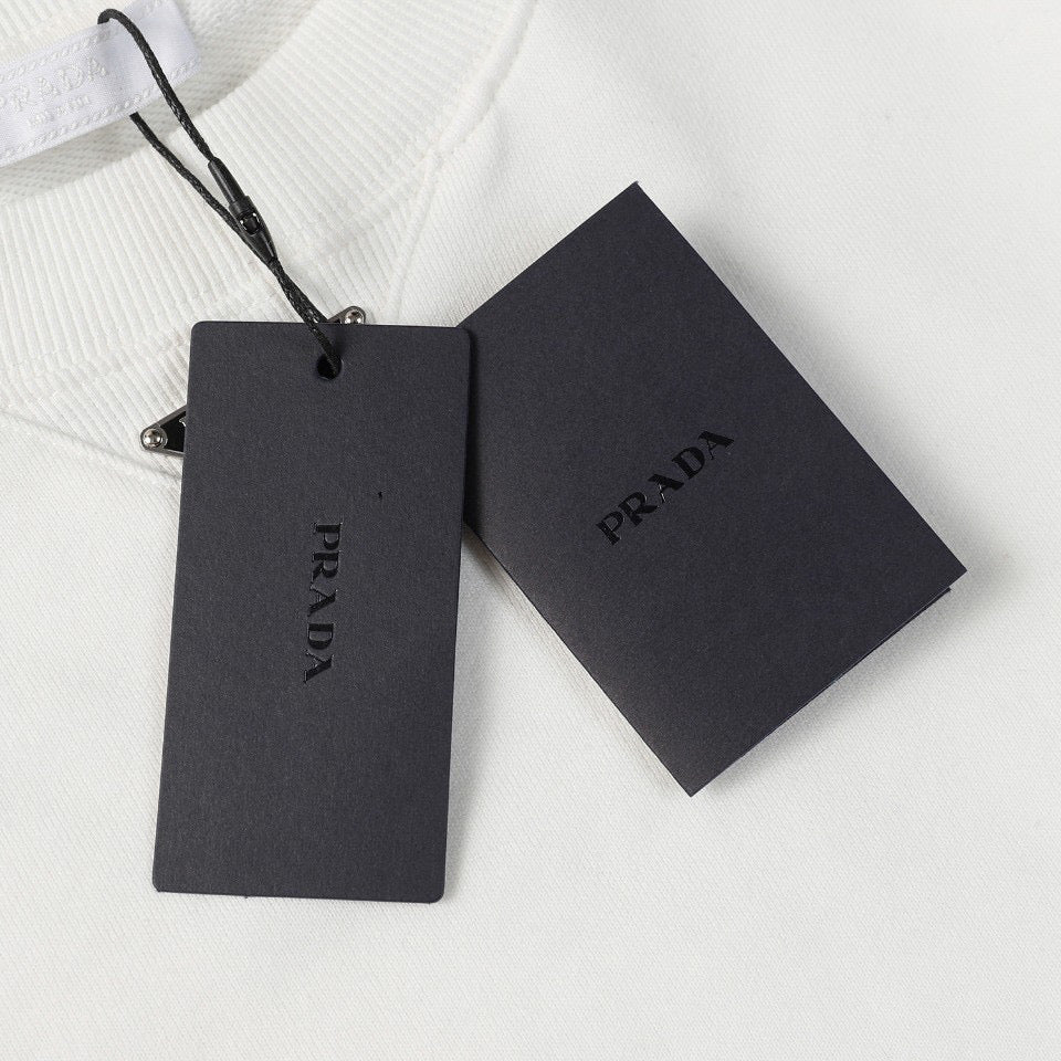 Versatile cotton sweatshirt