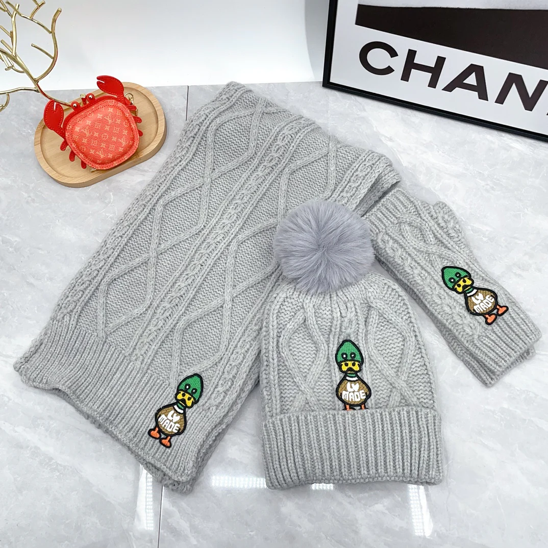 Embroidered duck knitted scarf hat gloves set