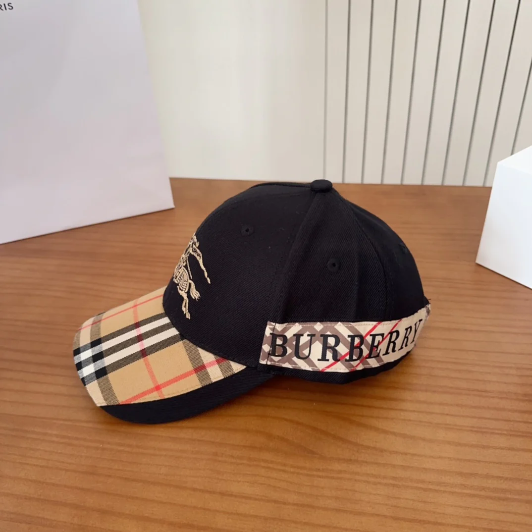 Embroidered plaid baseball cap