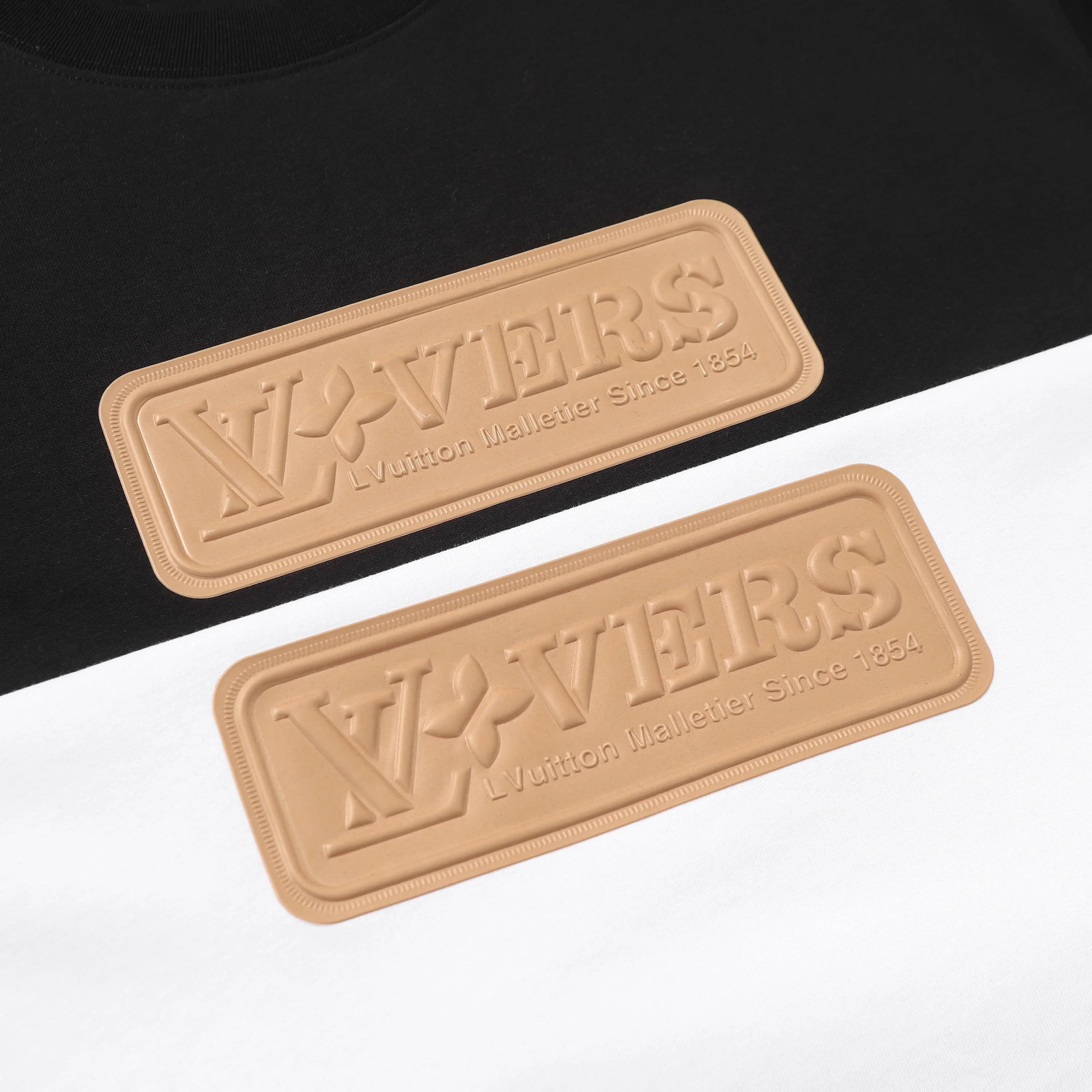 LEATHER EMBOSSED COTTON T-SHIRT