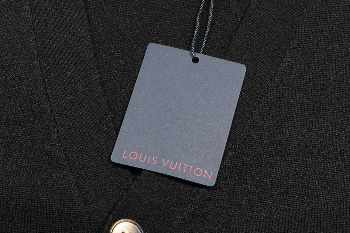 Knitted cashmere cardigan