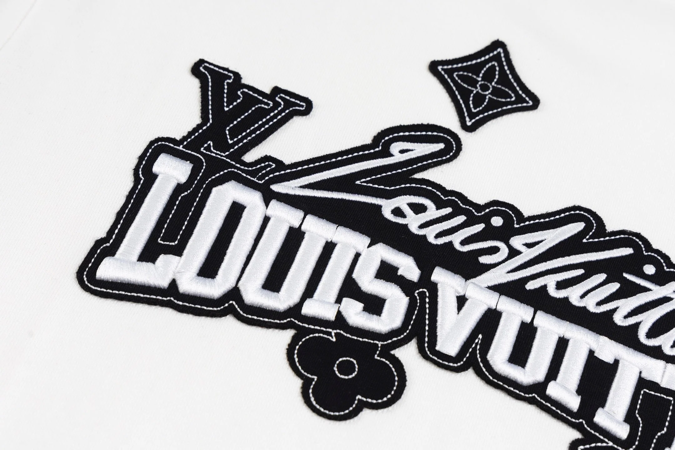 Crew-neck sweatshirt with front and back embroidery