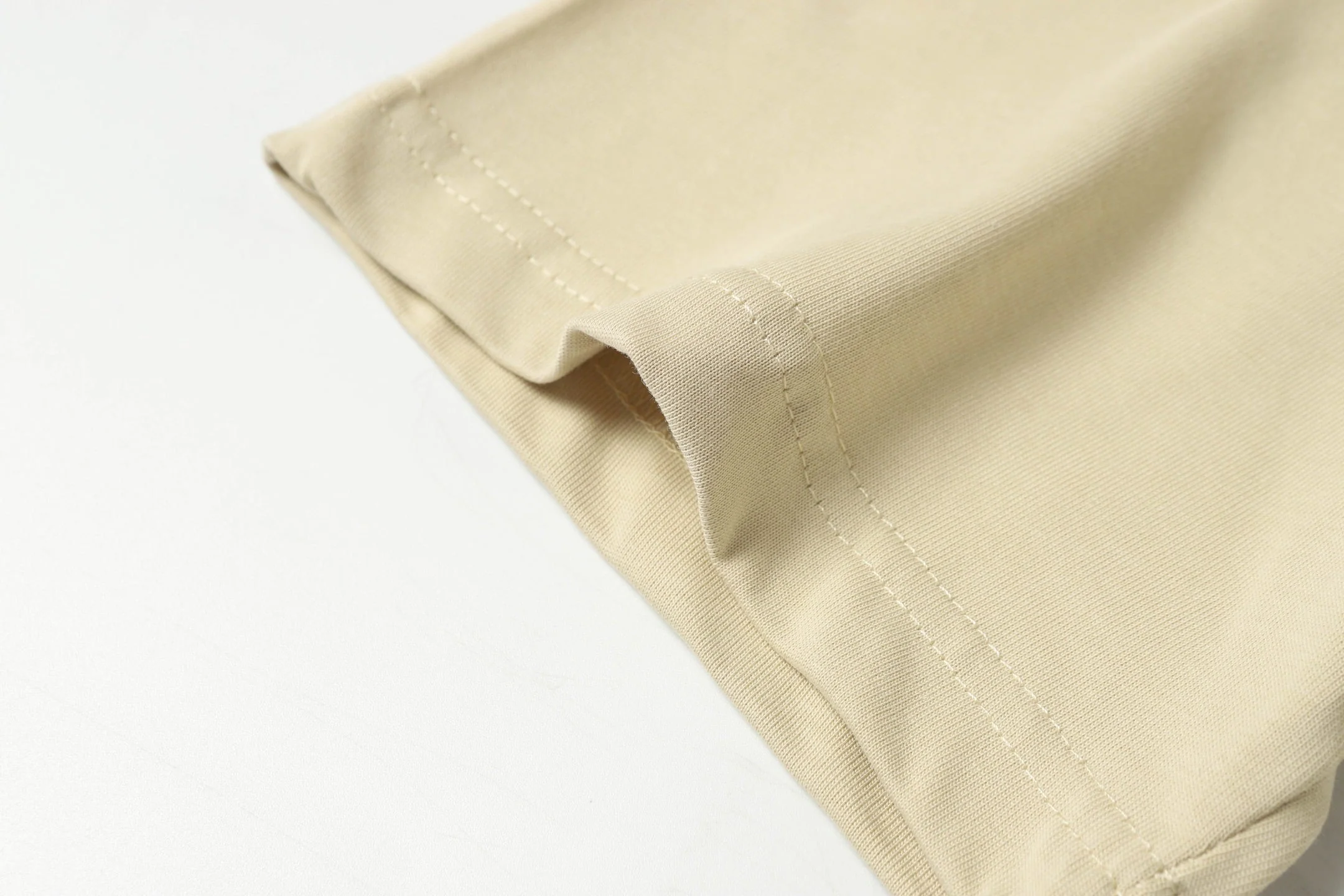 World map print rhinestone T-shirt