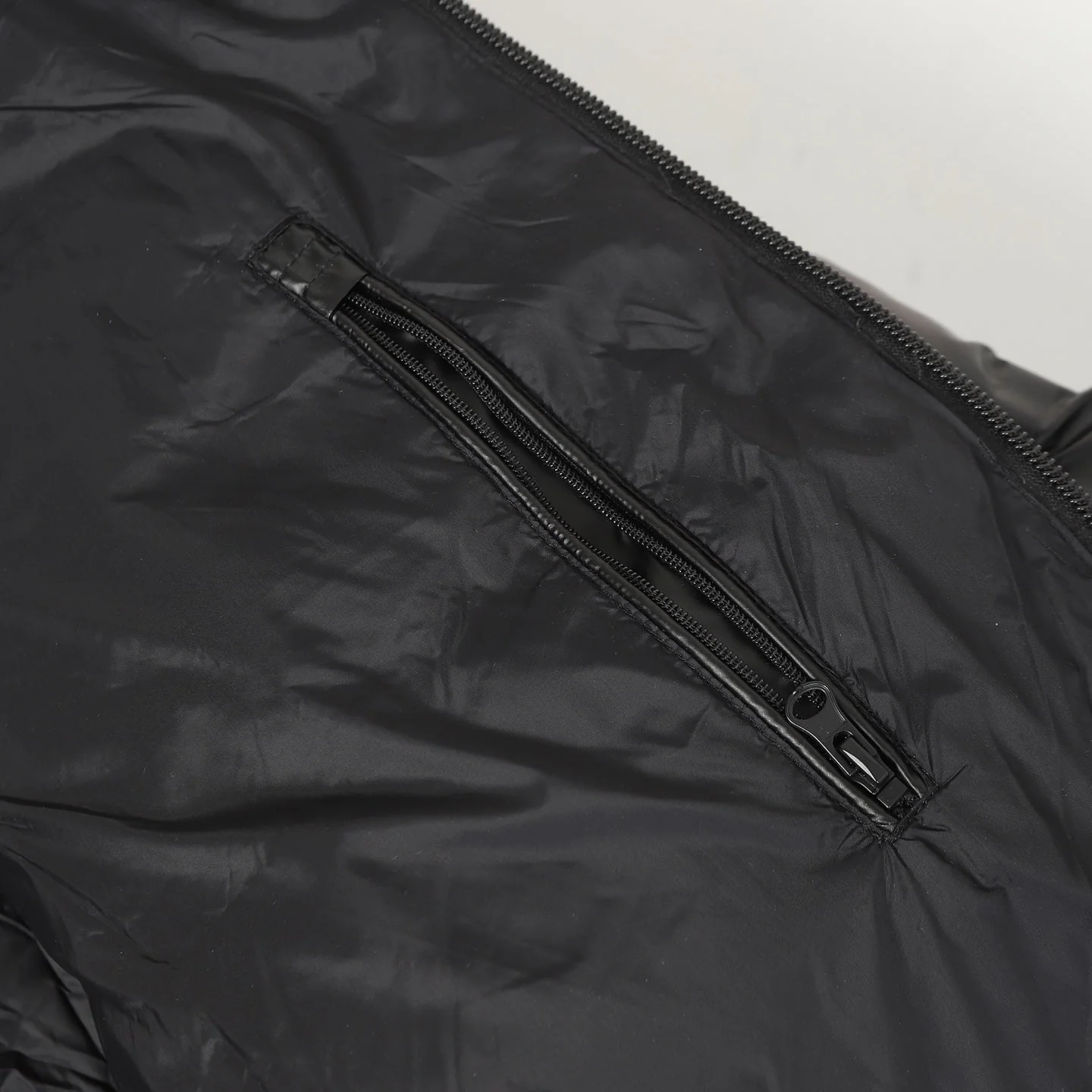 Detachable hood down jacket