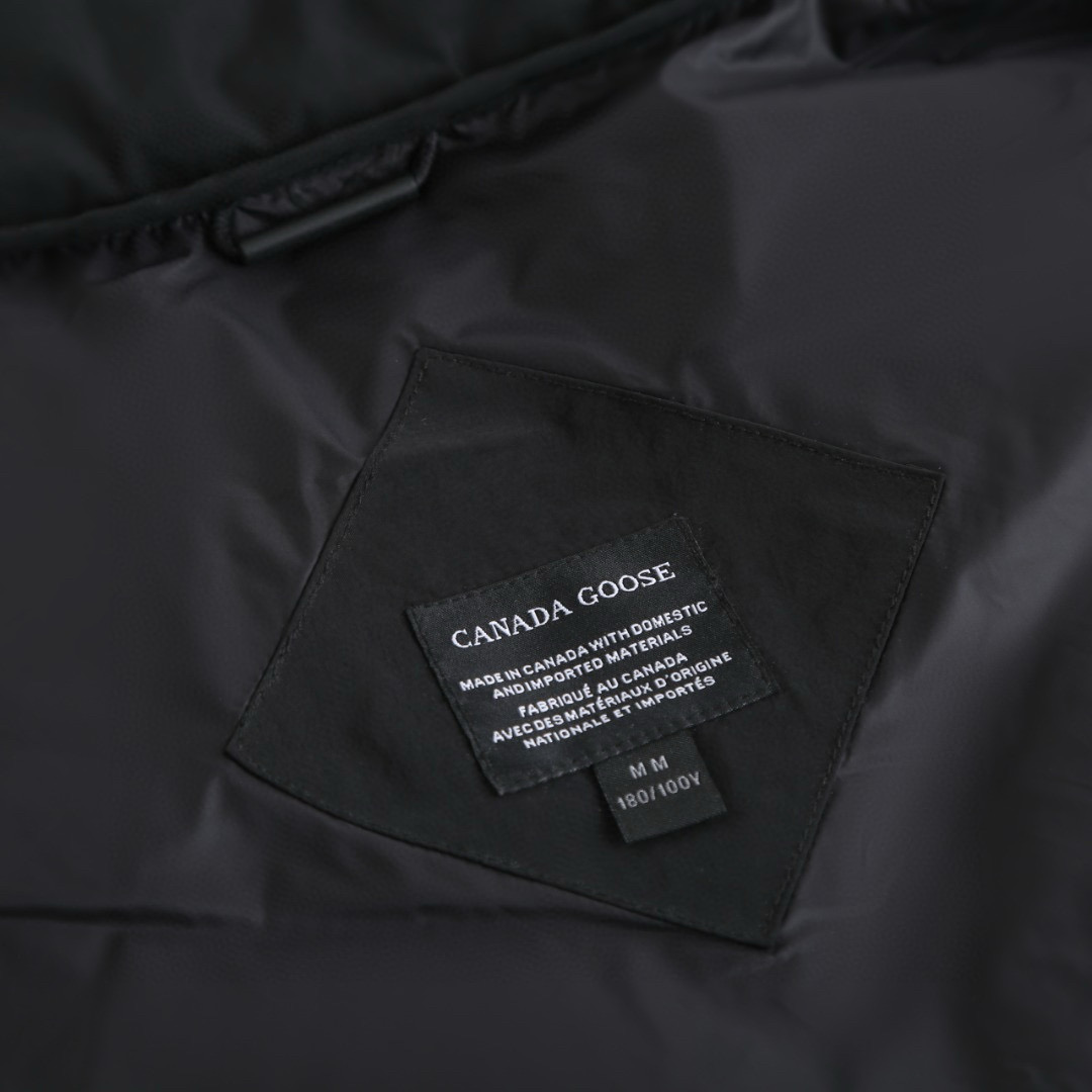 High-necked down vest