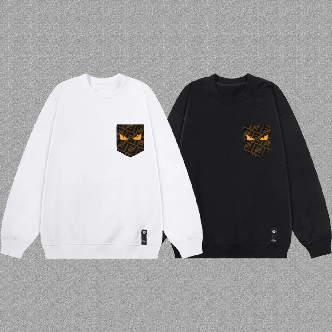 Pocket crew neck sweatshirt