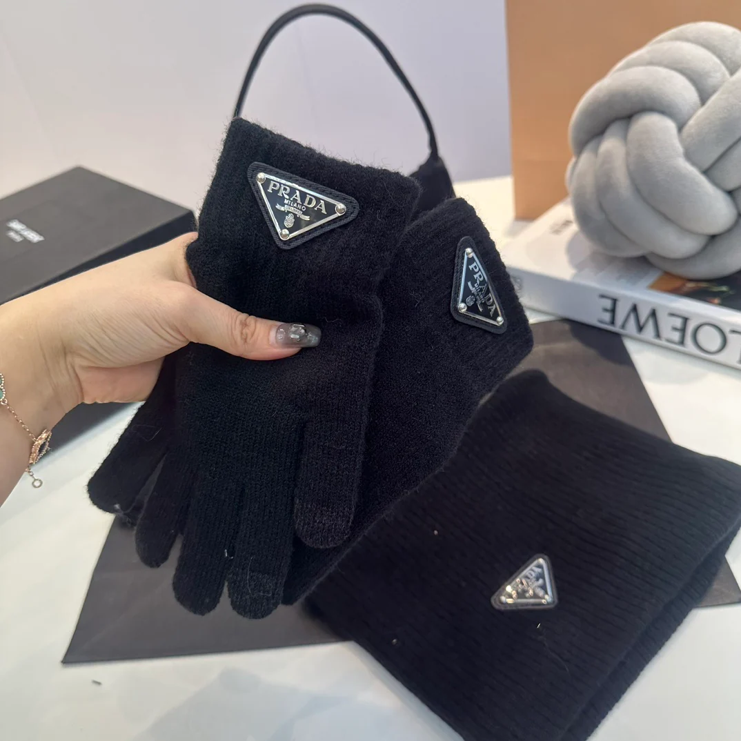 Triangle knitted scarf hat gloves set