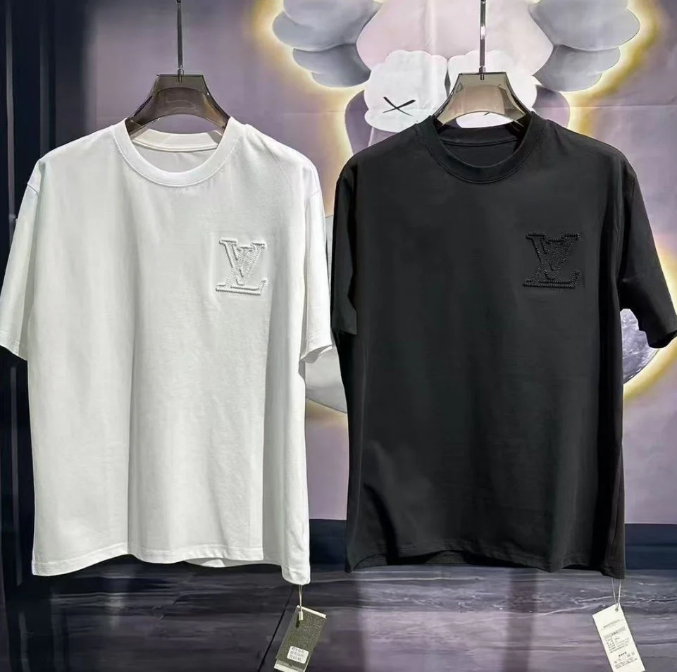 Double-sided embroidered T-shirt