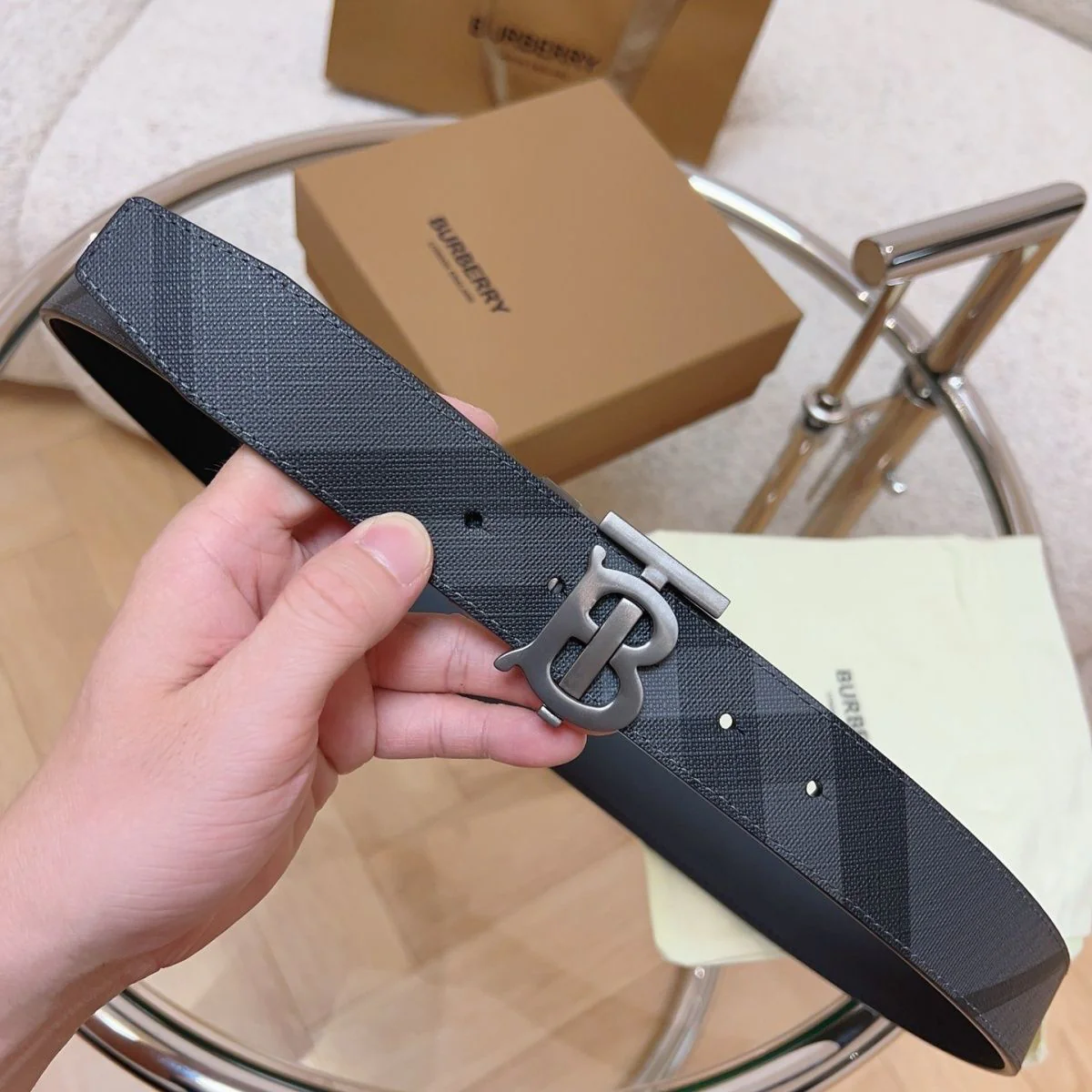 Fashion leather belts