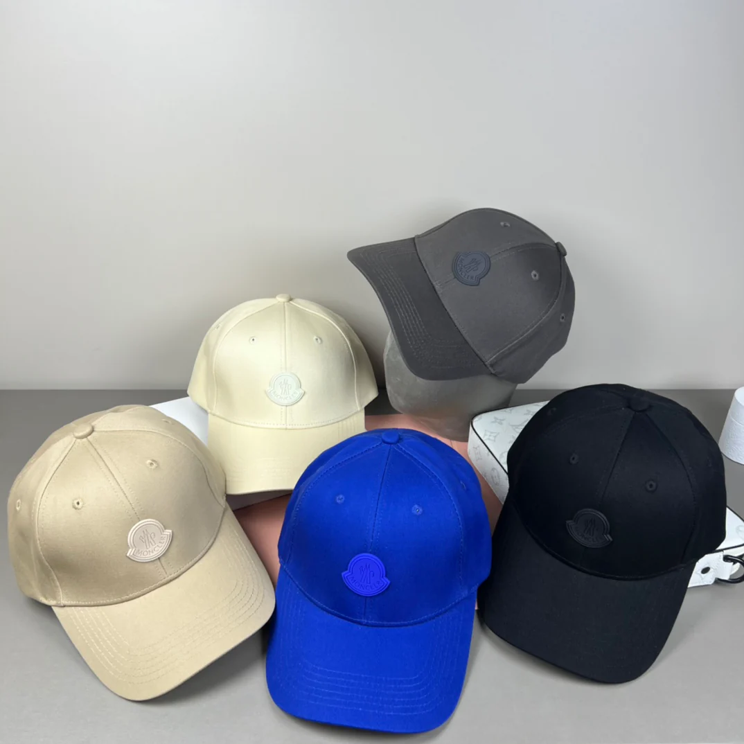 Fashion offset baseball cap