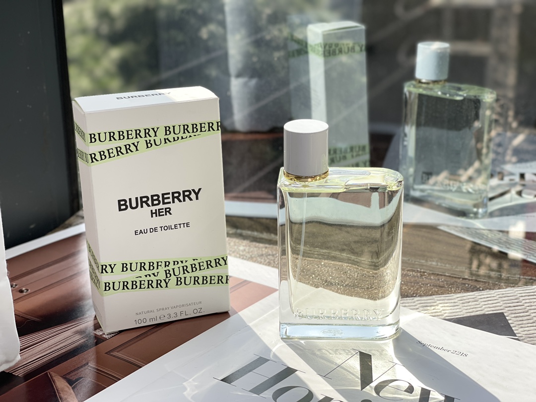 D035：BURBERRY Her Eau de Toilette Spray 100ml