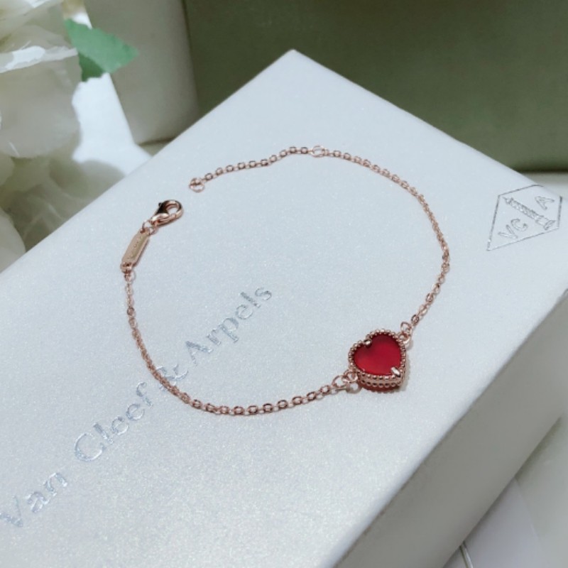 Van Cleef & Arpels Jewelry Blind Box