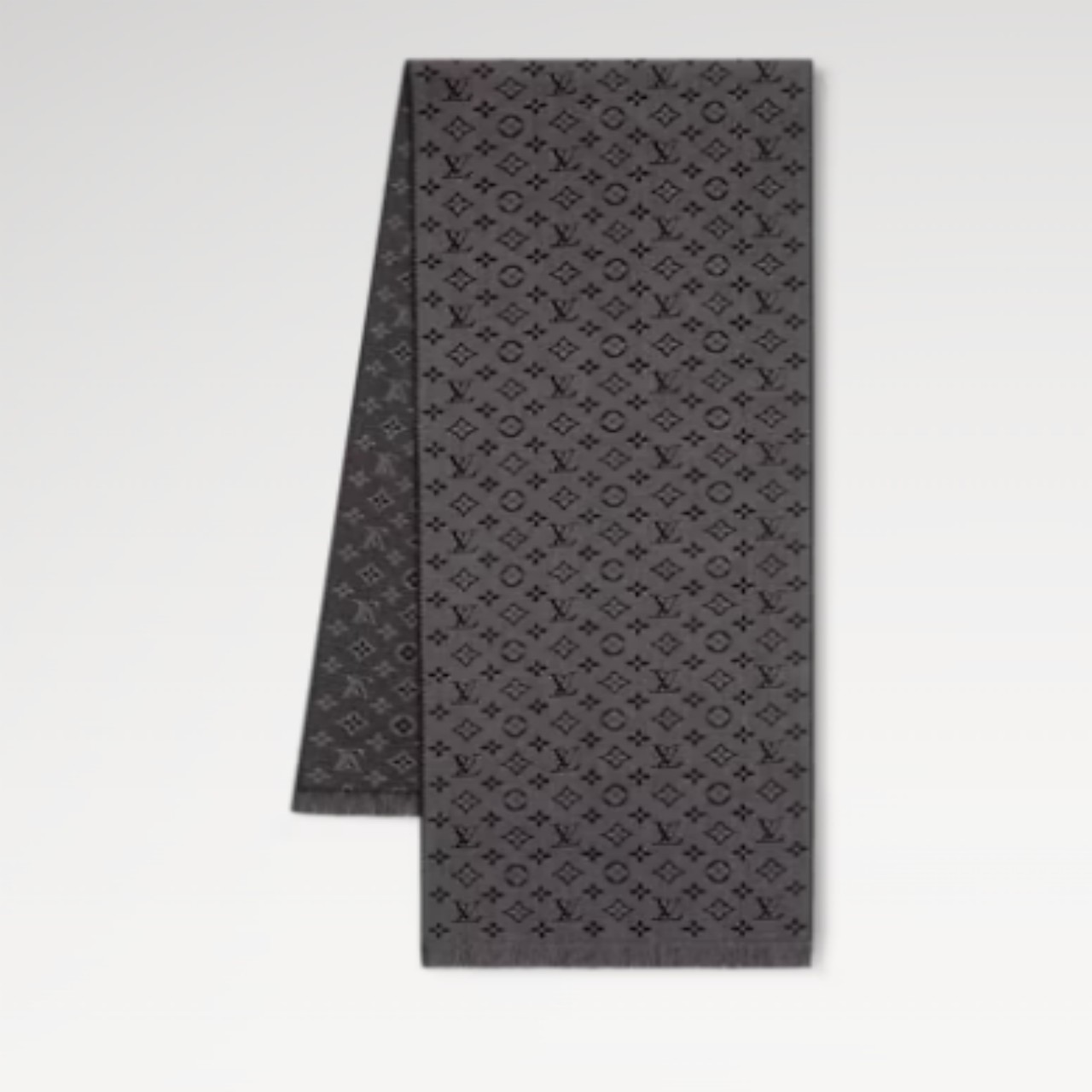 LV scarf