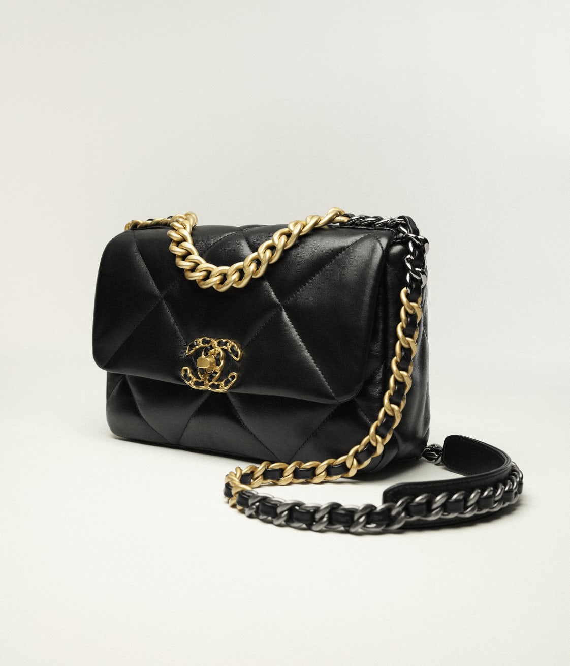 CHANEL 19 HANDBAG