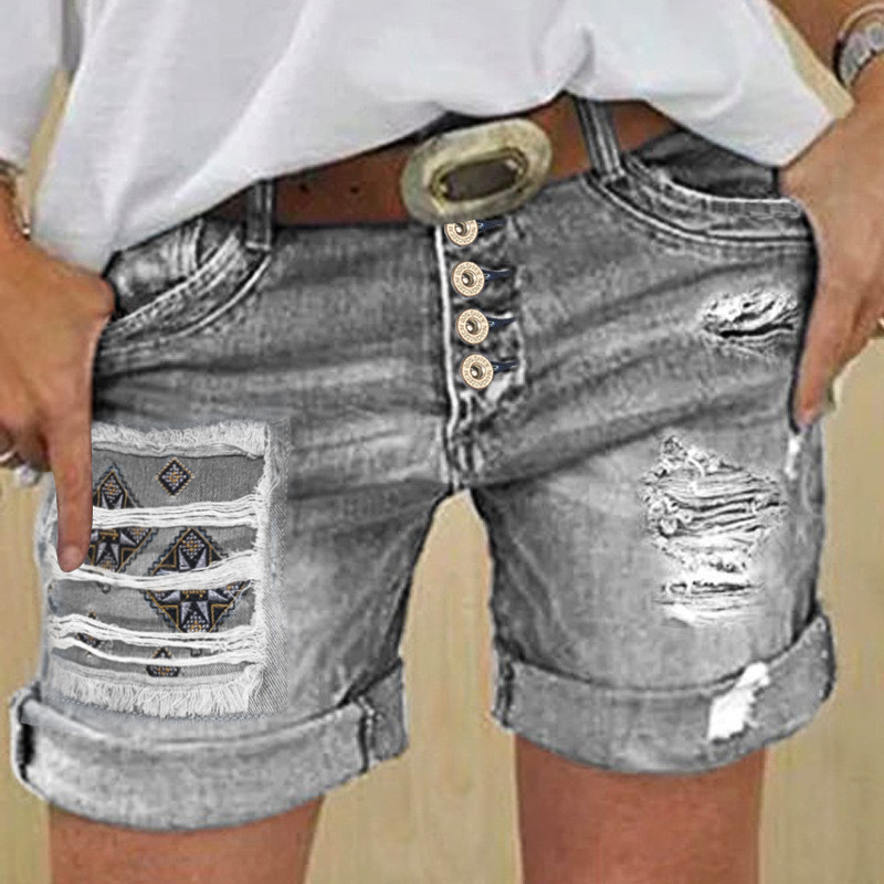 Loose All-Match Embroidered Shorts