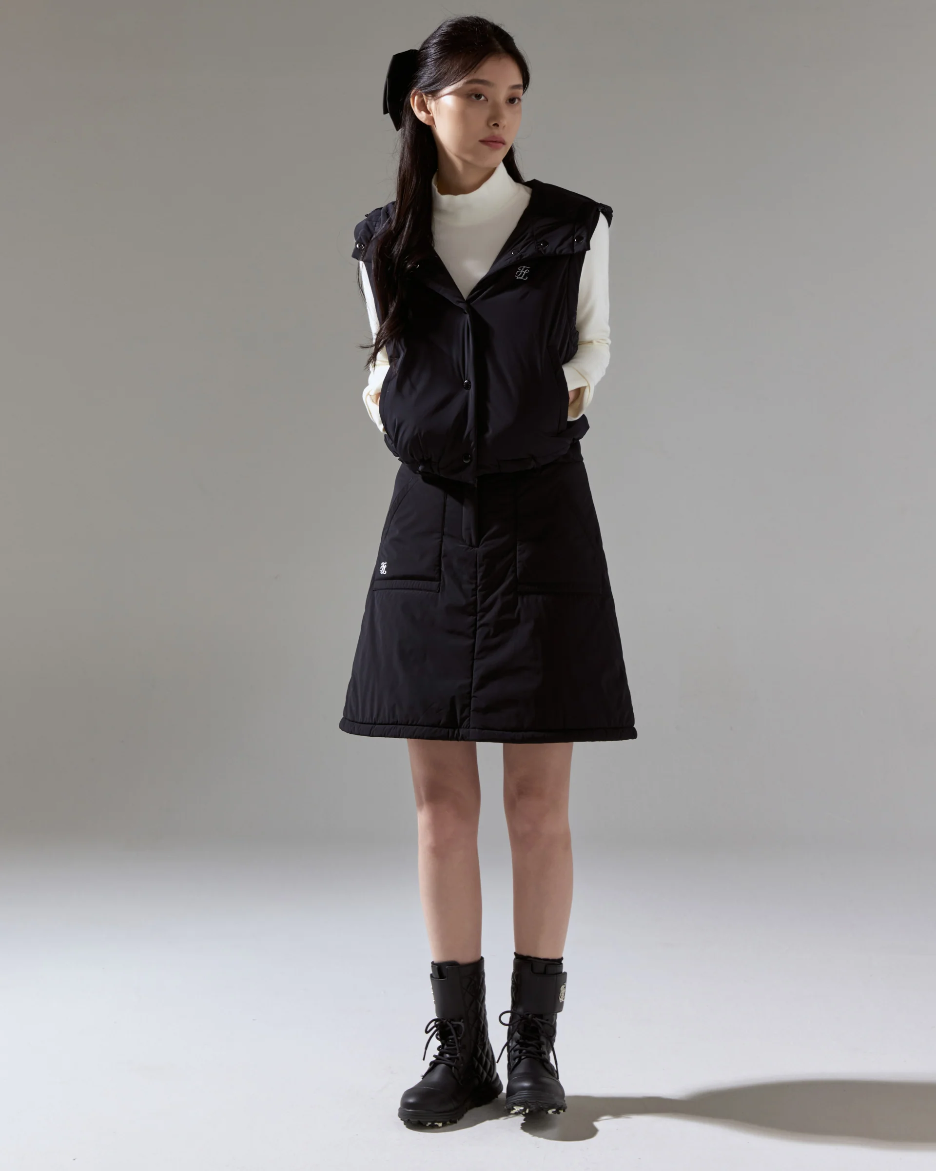 Fair Liar Cropped Puffy Vest (Black)