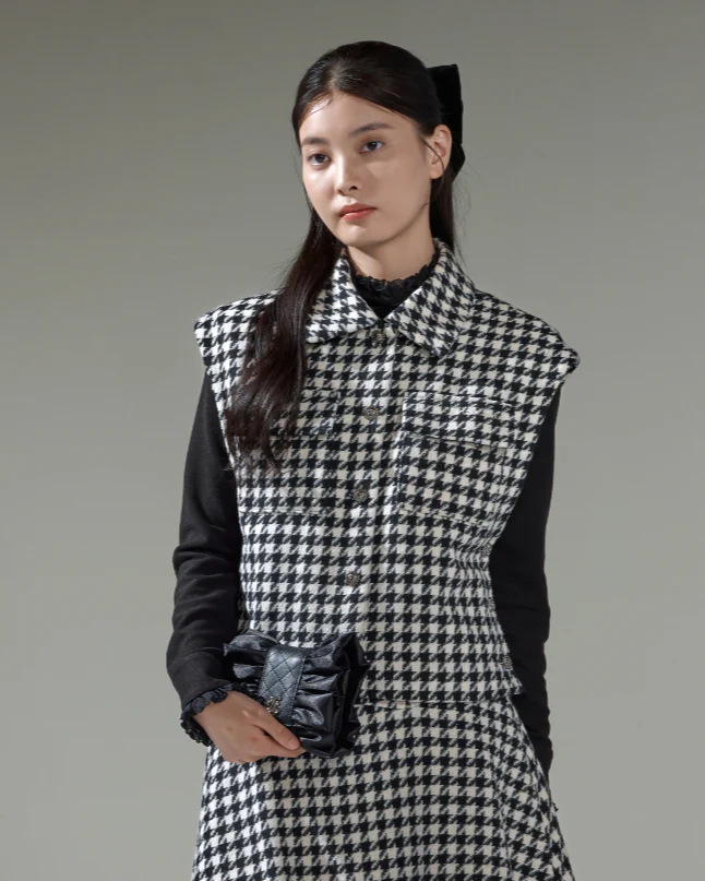 Houndstooth Checkered Quilted Vest (Black)