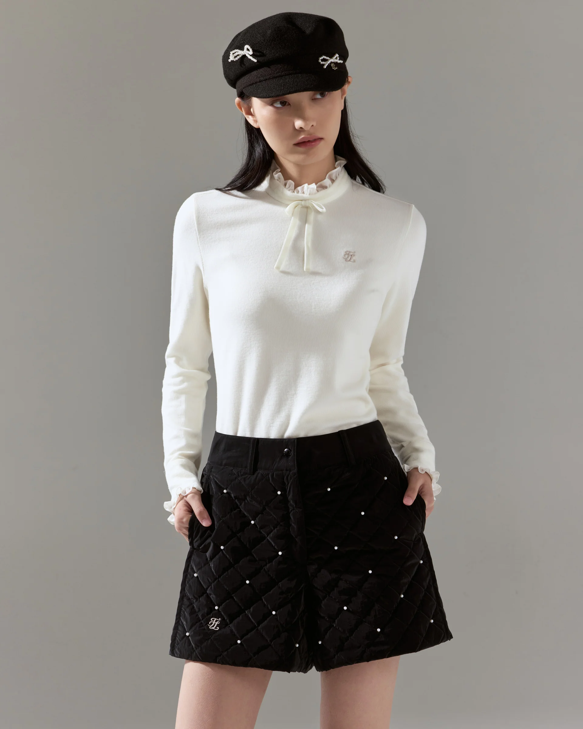 Pearl quilted short pants (Black)