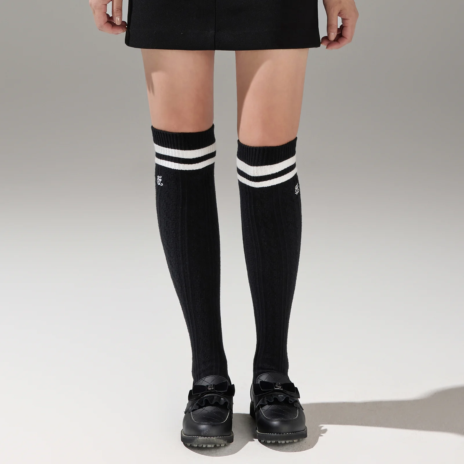 Cable Knee-socks (Black)