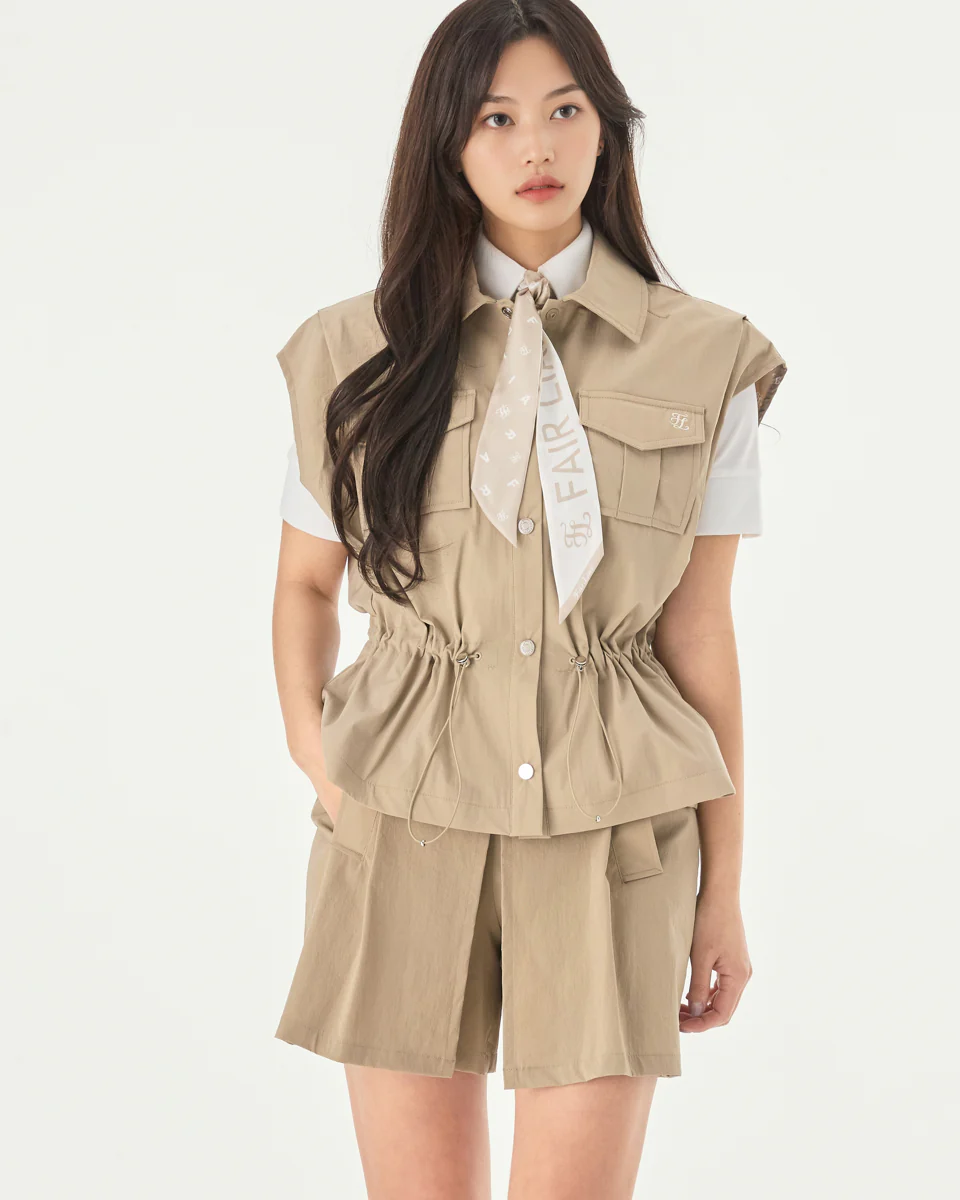 Lettering Scarf Short Sleeve T Shirt (White)